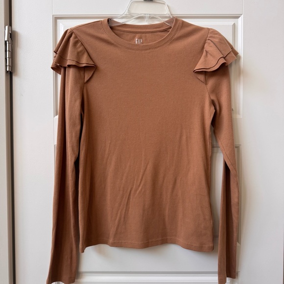 GAP Ribbed Ruffle Long Sleeve Shirt Top Crewneck Camel Tan size M - Picture 3 of 5